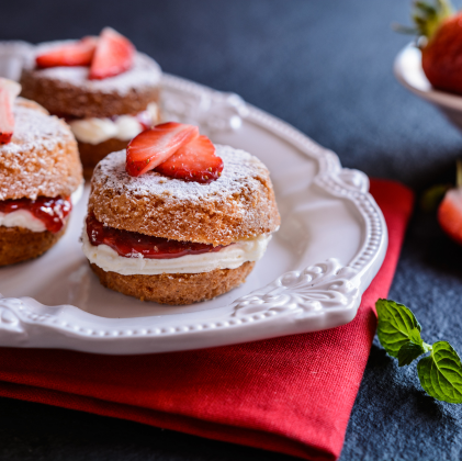 Mini Victoria sponge