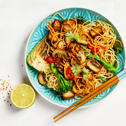 Siracha glazed Tofu, noodles, broccoli and spring onions